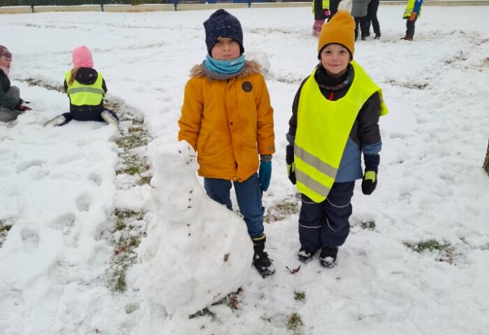 předškoláci s prvňáčky